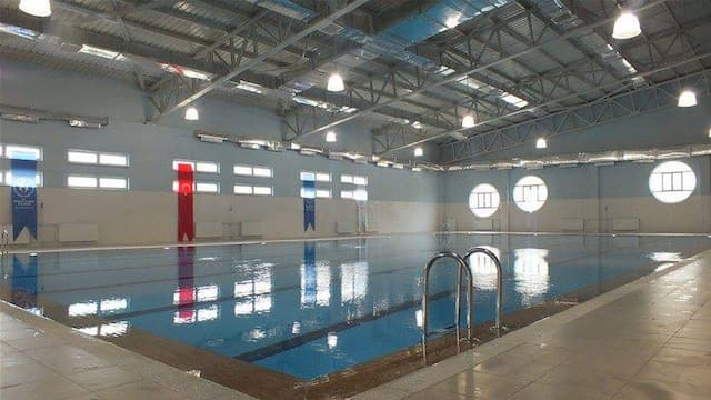 Gürün Kapalı Yüzme Havuzu: Su Sporları Aktiviteleri