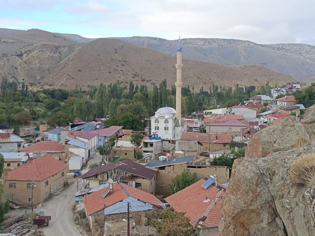 Gürün Sarıca Köyü